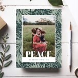 Green Vintag Floral Foto Weihnachtskarte Feiertagskarte<br><div class="desc">Green Vintag Floral Foto Weihnachtskarte</div>