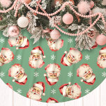 Green Vintag Santa Claus Face Watercolor Polyester Weihnachtsbaumdecke<br><div class="desc">Fügen Sie Ihrer Feriendekoration eine Touch nostalgischen Charmes hinzu, mit unserem grünen Vintagen Santa Claus Face Aquarellenrock! Dieser festliche Baumrock weist ein reizvolles Aquarellmuster des klassischen Weihnachtsmanns auf, das Set vor einem lebendigen Hintergrund mit zarten Schneeflocken schmückt. Der Rock ist aus hochwertigem, gebürstetem Polyester gefertigt und sorgt für eine lange...</div>
