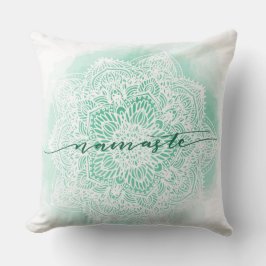 Green White Namaste Throw Kissen