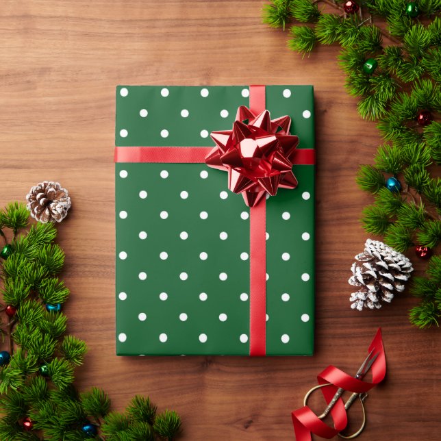 Green White Polka Dot Christmas Geschenkpapier (Feiertagsgeschenk)