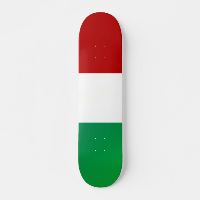 Green White Red Skateboard (Vorne)