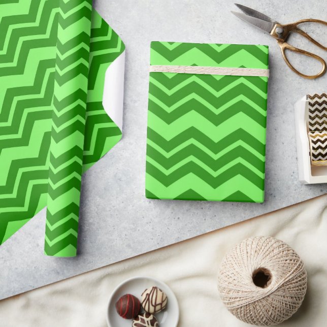 Green Zig Zag Zickzack Muster Geschenkpapier (Von Creator hochgeladen)