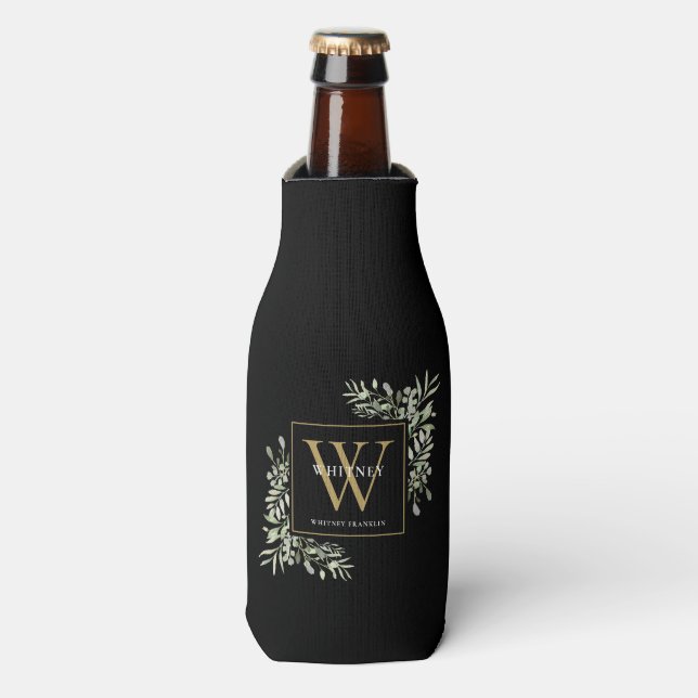 Greenery Gold Monogram Elegant Black Modern Flaschenkühler (Flaschenvorderseite)
