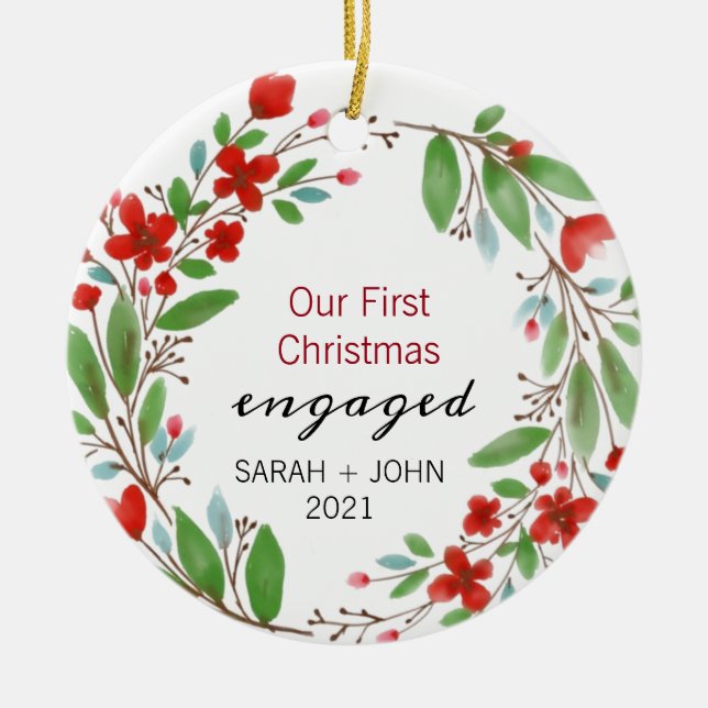 Greenery Red Wreath Erste Weihnachtsfeier Verlobte Keramik Ornament (Vorne)