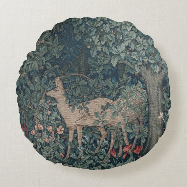 Greenery, Victorian Era Tapestry by Henry Dearle Rundes Kissen (Vorderseite)