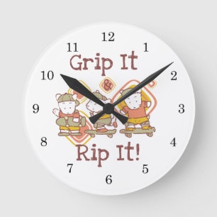 Greifen Sie es und zerreißen Sie es Skateboarding Runde Wanduhr