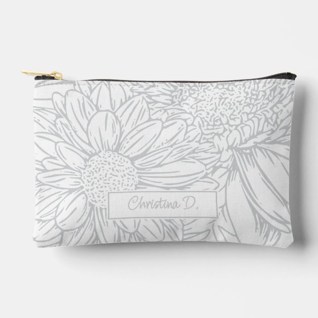 Grey on White Chrysanthemums with Name Zubehörtasche (Vorderseite)