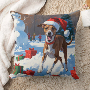 Greyhound läuft im Schnee mit Weihnachtshut Kissen