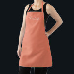 Griechen-Lachs-Syndrom Schürze<br><div class="desc">Personalisierter Lachs angepasste moderne Skriptname Text monogramm solide schlichte Farbe gürlich elegante elegante Lachs und weiß Text Küche Schürze. Anpassen,  personalisieren Sie es mit Namen,  Zitat,  Phrasen oder Text. Geeignet für Köche,  Koch,  Keramik,  Keramiken,  Handwerk,  Arbeit,  Küche,  Backen,  Grillen,  Grill etc.</div>