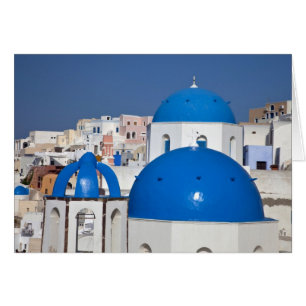Griechenland, Santorini. Glockenturm und blaue Kup