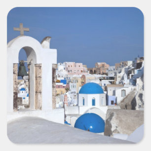 Griechenland, Santorini. Glockenturm und blaue Kup Quadratischer Aufkleber