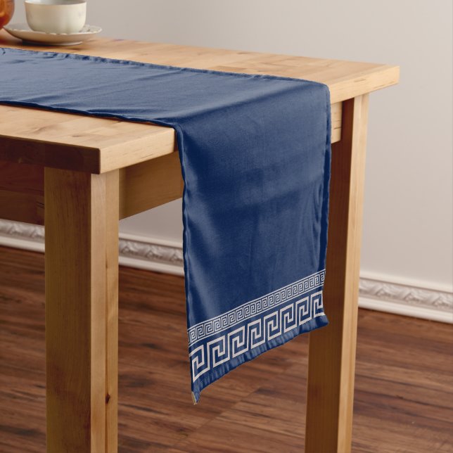 Griechisch Meander - griechischer Schlüssel - Blau Kurzer Tischläufer (Beispiel)