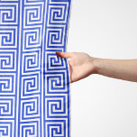 Griechisch Meander Key Squares Muster Blau Schal<br><div class="desc">Elegantes,  stilvolles und raffiniertes griechisches Muster in Blau und Weiß. Moderne und trendige Geschenke,  perfekt für den mediterranen Liebhaber in Ihrem Leben.</div>