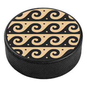 Griechischer Fret, Mittelmeer-Wellenmuster, braun Eishockey Puck