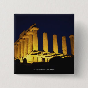 Griechischer Tempel nachts mit Gelbs und Orangen Button