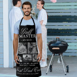 Grill Master Father Foto Collage Schürze<br><div class="desc">Elegante Väter tagsüber Schürze mit 5 Bildern von Ihren wunderschönen Kindern, dem Titel "Grillmeister" und Ihrem Namen, den Kindernamen und dem niedlichen Sprichwort, das "Bester Vater aller Zeiten, einige Männer sind geboren, Vater zu sein". Der gesamte Text ist vollständig editierbar, sodass er jederzeit für den Anzug personalisiert werden kann.</div>