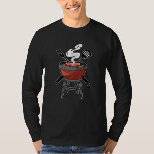 Grill mit Fleischgabel und Spatula T-Shirt