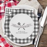 GRILLEN Baby Shower Vintag Typografie Grau Kariert Pappteller<br><div class="desc">GRILLEN Baby Shower Papier Teller in geschlechtsneutral grau und weiß. Die Vorlage ist vollständig bearbeitbar und die Gestaltungselemente sind perfekt für eine Grillen Babydusche, eine Babydusche im Hinterhof, ein Picknick im Freien etc.. Dieses charmante rustikale Design hat Vintage Typografie und traditionellen Gingham kariert in grau und weiß mit barbeque Grill-Werkzeuge....</div>