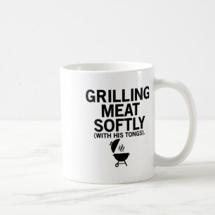 Grillen von Fleisch sanft mit seinen Tongs lustige Kaffeetasse