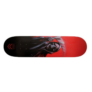 Grimmige Sensenmann-Skate-Plattform durch Skateboard