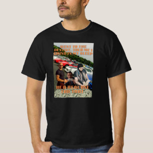 Grinding dans le t-shirt du sommeil