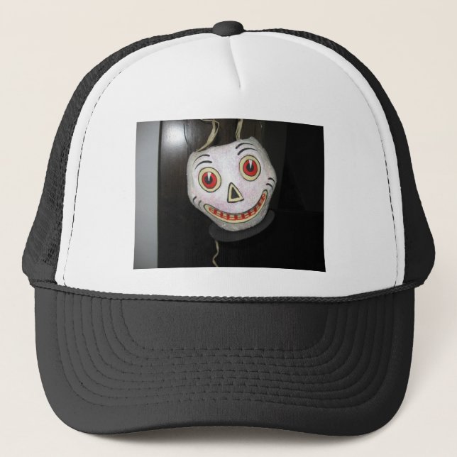 Grinning Ghoul Truckerkappe (Vorderseite)