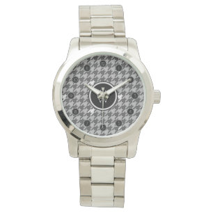 Gris avec montre de pied de cheminée en argent