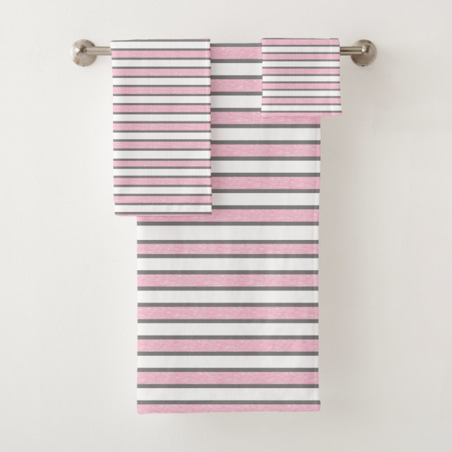 Gris en relief et roses statiques (En situation)