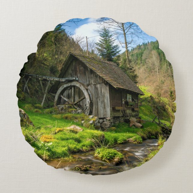 Grist Mill im Schwarzwald Rundes Kissen (Vorderseite)
