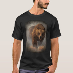 Grizzly Bär, der aus dem Nebel hervorgeht T-Shirt
