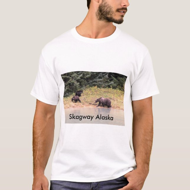 Grizzly Bär und 2 Naben, Fotografie T-Shirt (Vorderseite)