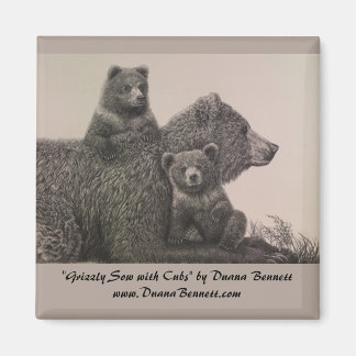 "Grizzly Sow with Cubs" zeichnend auf einem Magnet