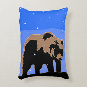 Grizzlybär im Winter - Original Wildlife Art Dekokissen