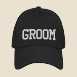 Groom einfache moderne Typografie Hochzeit nach Ma Bestickte Baseballkappe<br><div class="desc">Groom Simple Modern Typografy Wedding Custom Sticking Baseball Cap bietet die einfache moderne bestickte Text "Groom". Perfekt als Geschenk für den Bräutigam für seine Flitterwochen- oder Junggesellenfeier. Erstellt von Evco Studio www.zazzle.com/store/evcostudio</div>