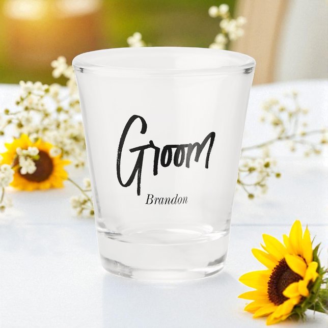 Groom Schwarz-weiße Skripthochzeit Schnapsglas (Von Creator hochgeladen)