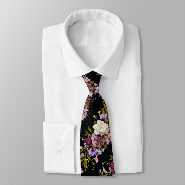 Grooms Lila Blumenbouquet auf Black Krawatte (Gebunden)