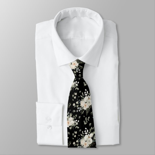 Grooms White Wedding Floral Bouquet auf Black Krawatte (Gebunden)