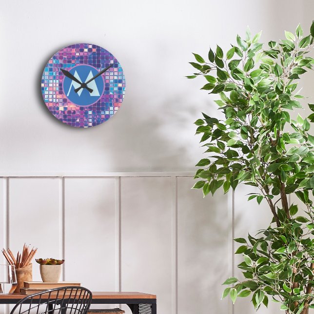 Groovy Blue & Lila Disco Ball Personalisiert Runde Wanduhr (groovy blue and purple disco ball personalized monogram wall clock)