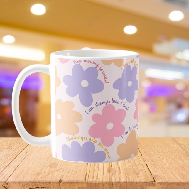Groovy Blumenziffer, Positive Affirmation Retro Kaffeetasse (Von Creator hochgeladen)