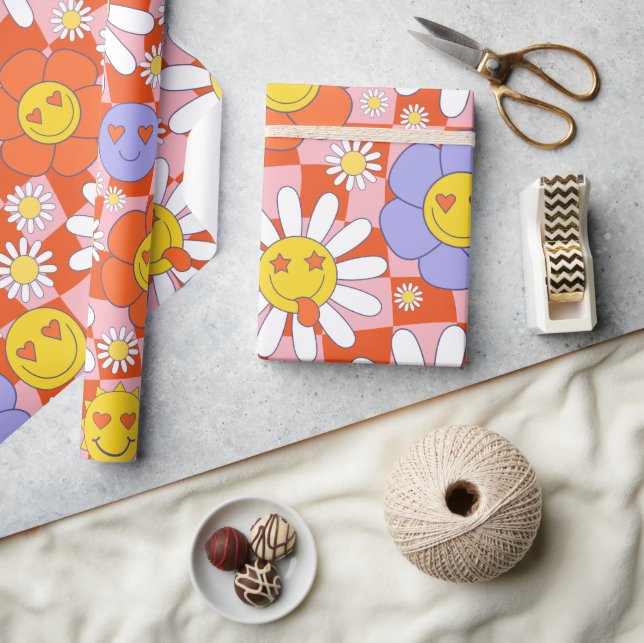 Groovy Daisy Floral Checkerboard, Y2K 90s Wrappin Geschenkpapier (Kunsthandwerk)