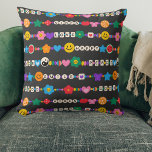 Groovy Good Vibes Liebe Lächeln Retro Beads Kissen<br><div class="desc">Groovy Good Vibes Liebe Smile Retro Perlen Kissen Kissen Kissen Kissen Cushions verfügt über eine Vielzahl von Freundschaftsperlen mit Text wie Liebe, Ruhe, glücklich, Lächeln, gute Vibes und mit Blume, Schmetterlingen, Herzen, Sternen, Yin und Yang Zeichen in leuchtenden Farben. Perfekte Zuhause- und Schlafzimmerdekoration und Geschenke für Weihnachten, Geburtstag, beste Freunde,...</div>