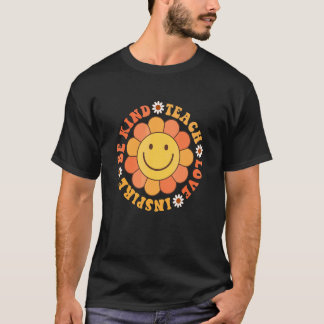 Groovy Hippie-Lehrer Sei nett Lehre Liebe Inspirie T-Shirt