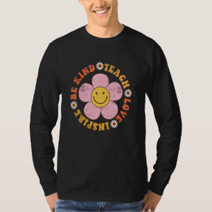 Groovy Hippie-Lehrer Sei nett Lehre Liebe Inspirie T-Shirt