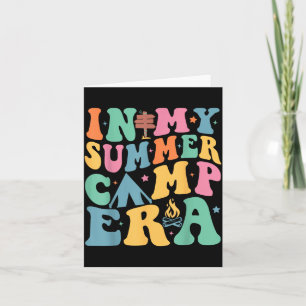 Groovy in der Sommercamp-Ära Camper-Gruppen-Matchi Karte