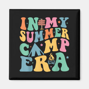 Groovy in der Sommercamp-Ära Camper-Gruppen-Matchi Magnet