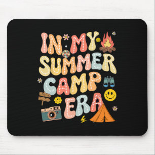 Groovy in meiner Sommercamp-Epoche Camping-Crew le Mousepad