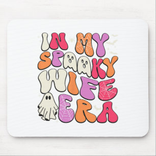 Groovy in meiner spöttischen Ehefrau Era Halloween Mousepad