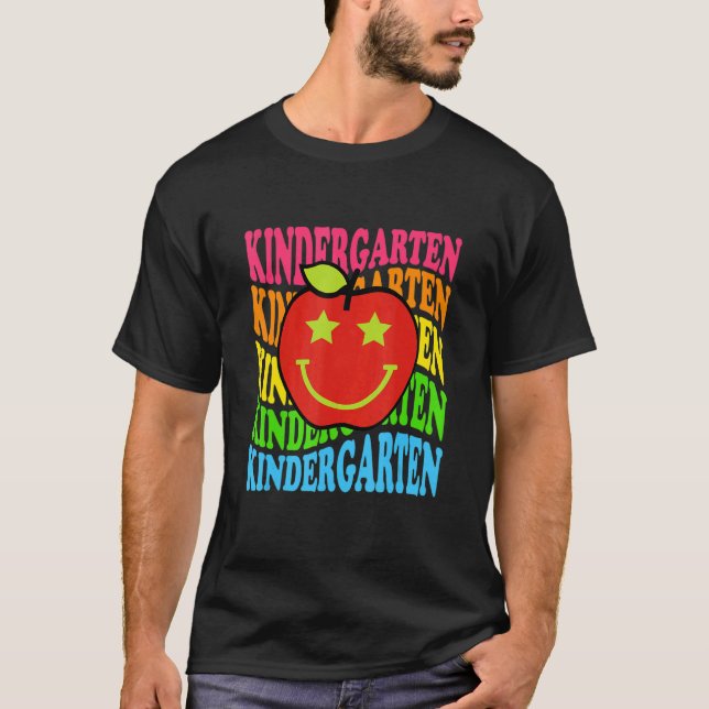 Groovy Kindergarten Vibes Retro Facebook Lehrer zu T-Shirt (Vorderseite)