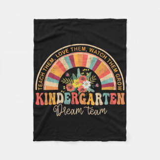 Groovy Kindergarten Vibes Team Byck Zurück zur Sch Fleecedecke