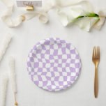 Groovy Lavender White Karos Checkered Pappteller<br><div class="desc">Cooles,  sehr trippiges Gitter gekletterte Karo Muster Wohngestaltung für Schlafzimmer,  Wohnzimmer,  Küche jeden Tag gute Villen in schönen pastellfarbenen ästhetischen Licht Pastellfarben lila. Einfache Karos in Pastellfarben für einen kleinen Retro-psychedelischen Funky-Stil.</div>